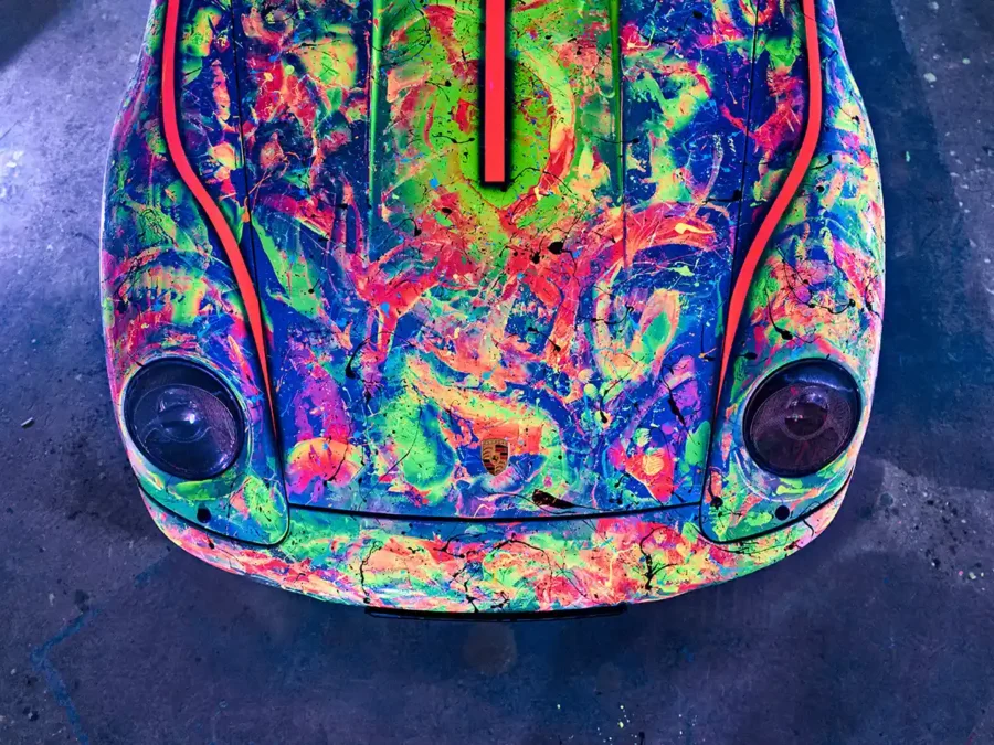 artifackd Porsche Art Car by Fabian Kühnle UV Licht